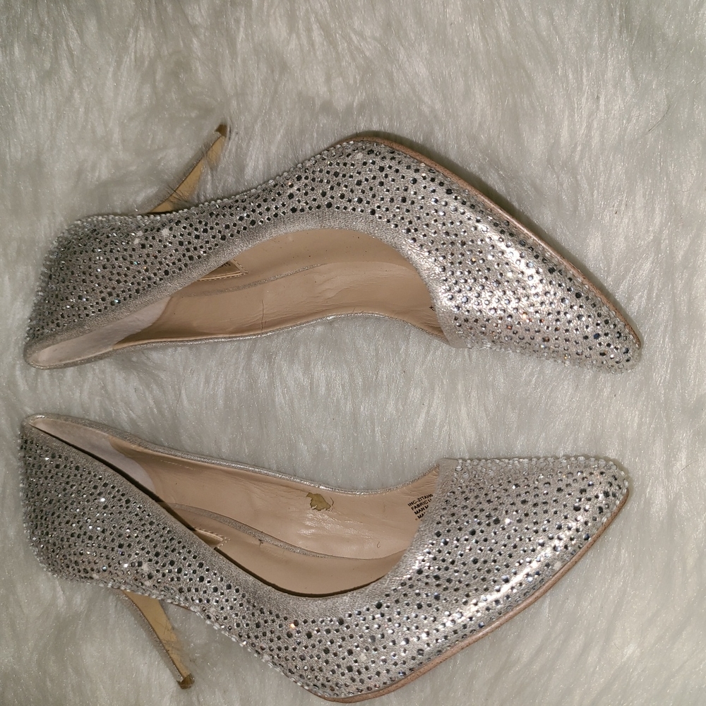I.n.c Size 7.5 M  Silver Shimmery Glitzy Jeweled Round Toe pumps